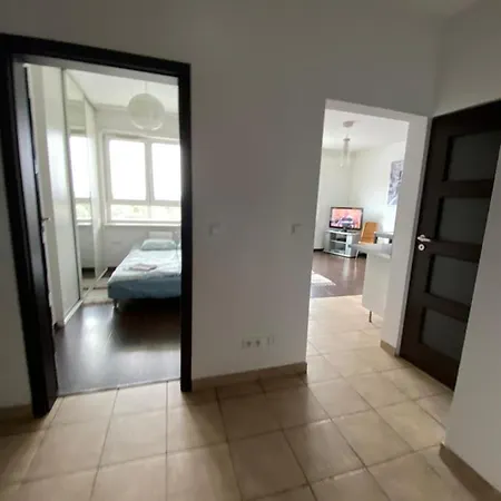 アパート Apartament Przy Klifie ワルシャワ